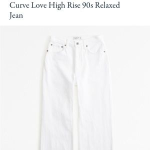 NWT Abercrombie Curve Love 90’s Relaxed Jeans. Size 0 Short